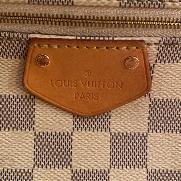LOUIS VUITTON
Damier Azur Iena PM**Authentic***
Bag & wallet - Picture 3 of 16
